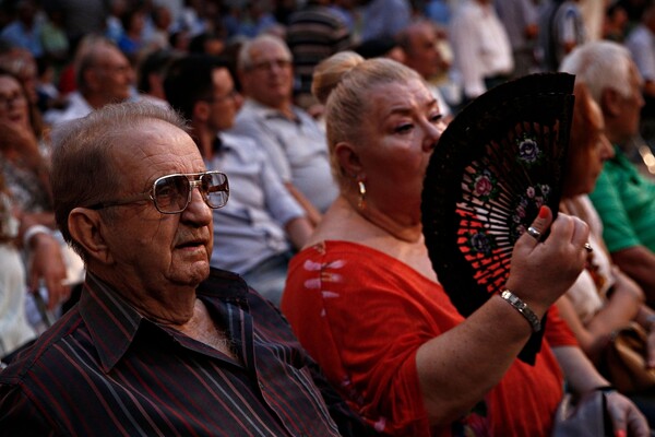 43 χρόνια ΠΑΣΟΚ - Δείτε φωτογραφίες από τη γιορτή στο Ζάππειο