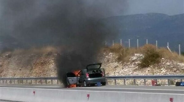 Αυτοκίνητο πήρε φωτιά στην Ιόνια Οδό