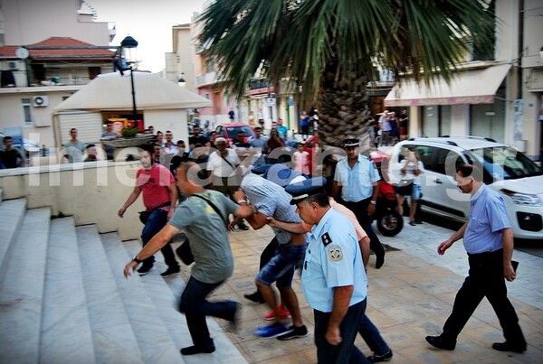 Έγκλημα στον Λαγανά: Ποινική δίωξη για ανθρωποκτονία από πρόθεση άσκησε ο εισαγγελέας στους 8 συλληφθέντες