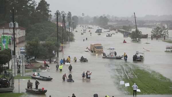 Τυφώνας Χάρβεϊ: Τουλάχιστον 33 οι νεκροί από τις καταστροφές στο Τέξας- Ζημιές δισ. δολαρίων στο Χιούστον