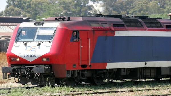 Λαμία: Άγνωστο πότε θα ανοίξει η σιδηροδρομική γραμμή-Σημαντικές οι ζημιές από τον εκτροχιασμό