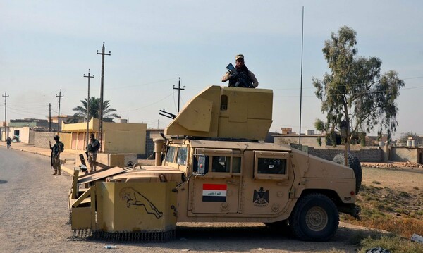 Οι ιρακινές δυνάμεις ανακτούν τον ελέγχο των κουρδικών περιοχών στη Μοσούλη