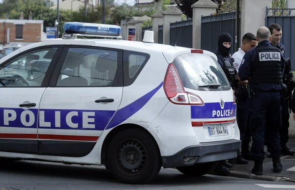 Γαλλία: Συλλήψεις 10 ατόμων που φέρεται να σχεδίαζαν επιθέσεις εναντίον πολιτικών