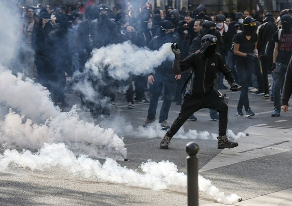 Δεκάδες χιλιάδες πολίτες στους δρόμους της Γαλλίας κατά της μεταρρύθμισης του εργασιακού κώδικα- Επεισόδια στο Παρίσι