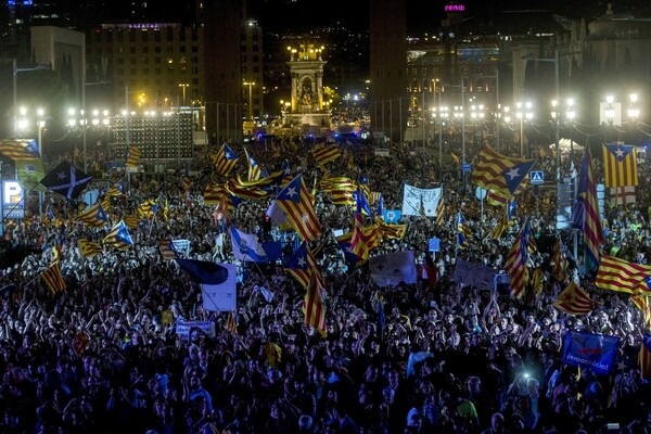 «Θα ψηφίσουμε»: Οι Καταλανοί είναι αποφασισμένοι να γίνει το δημοψήφισμα