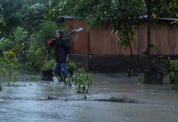 Νέα τροπική καταιγίδα «σαρώνει» την Κεντρική Αμερική - Τουλάχιστον 20 νεκροί