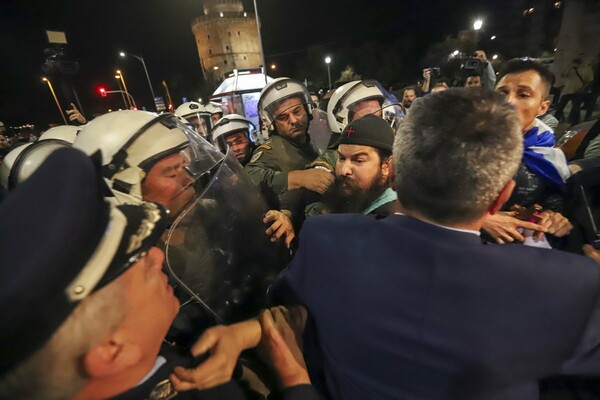 Θεσσαλονίκη: Τρεις συλλήψεις για την επεισοδιακή διαμαρτυρία κατά της «Ώρας του Διαβόλου»