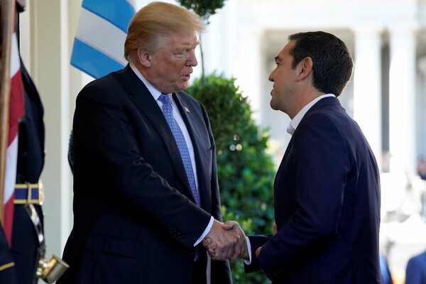 Guardian: Τι σημαίνει η συνάντηση Τσίπρα- Τραμπ για την ελληνική οικονομία