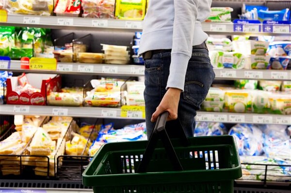 Ο ΕΦΕΤ «αδειάζει» τη λίστα με τα χιλιάδες ακατάλληλα τρόφιμα που δημοσιοποίησε το ΠΑΚΟΕ