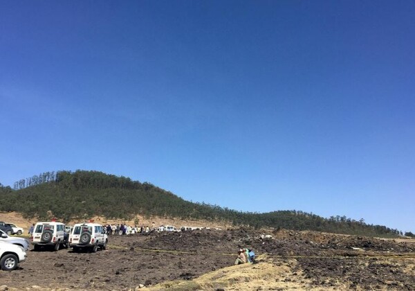 Αεροπορική τραγωδία στην Αιθιοπία: Τα τελευταία λόγια του πιλότου λίγο πριν τη συντριβή και οι εθνικότητες των νεκρών