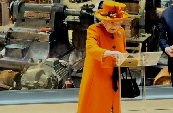 Η βασίλισσα Ελισάβετ μόλις έκανε το πρώτο της ποστ στο Instagram