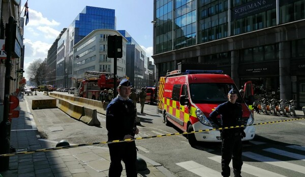 Συναγερμός στις Βρυξέλλες μετά από απειλή για βόμβα - Εκκενώνεται η περιοχή