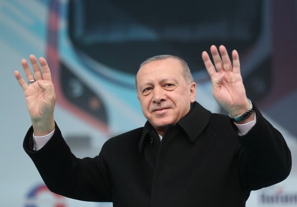 Ερντογάν: «Όσο πετάνε τα ελληνικά αεροπλάνα πάνω από το Αιγαίο θα πετάνε και τα δικά μας»