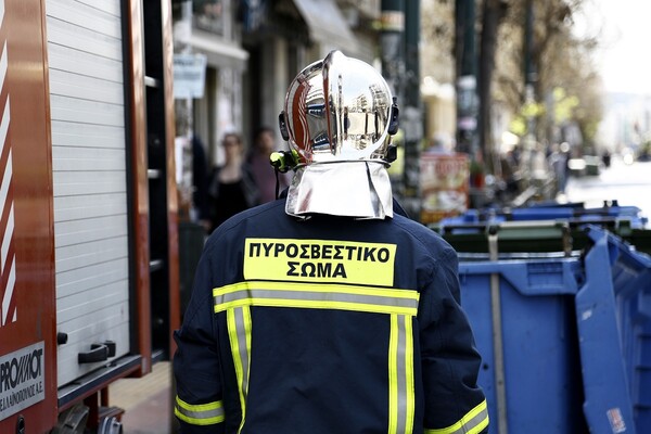 Θεσσαλονίκη: Φωτιά στο ΑΠΘ και κάδους απορριμμάτων στο Κορδελιό