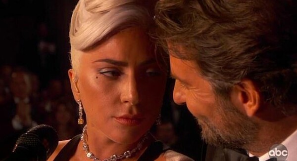 Όσκαρ 2019: H Lady Gaga αποκαλύπτει τι της είπε ο Μπράντλεϊ Κούπερ πριν το ντουέτο τους