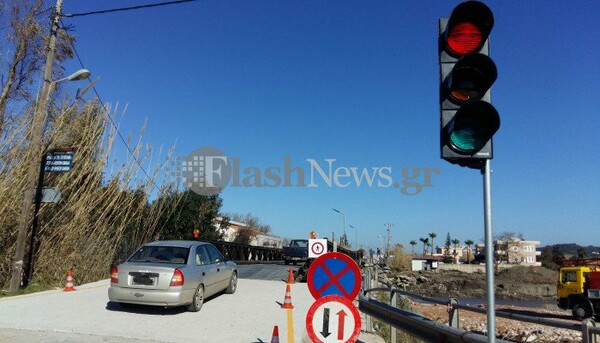 Δόθηκε στην κυκλοφορία η γέφυρα του Πλατανιά