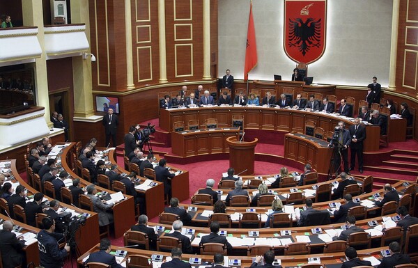 Το Ευρωκοινοβούλιο διαφωνεί με την παραίτηση της Αλβανικής αντιπολίτευσης