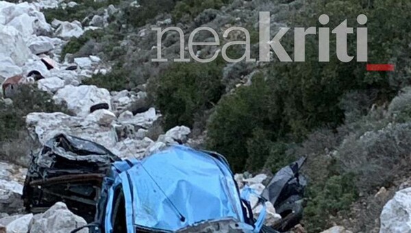 Απεγκλωβίστηκαν η μητέρα και τα παιδιά που έπεσαν σε γκρεμό με αυτοκίνητο