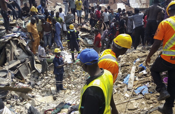 Νιγηρία: Τουλάχιστον 8 νεκροί από την κατάρρευση κτιρίου