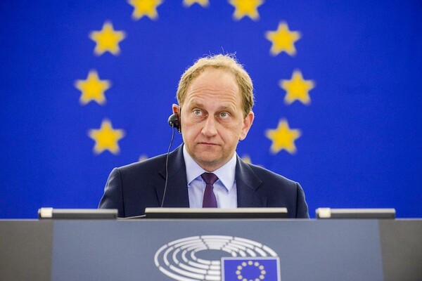 Deutsche Welle: Θα πρέπει η Ελλάδα να φοβάται τους Γερμανούς Φιλελεύθερους;