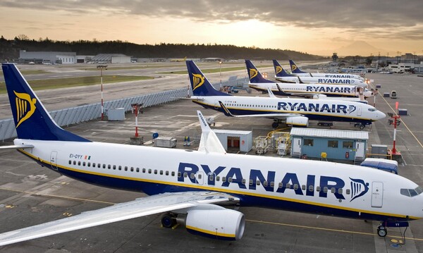 Νέο χάος με την Ryanair: Ανακοίνωσε χιλιάδες ακυρώσεις πτήσεων και στην Ελλάδα