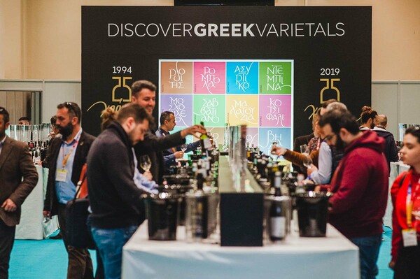 Οινόραμα 2019: Χιλιάδες επισκέπτες στο Ζάππειο για τα κορυφαία ελληνικά κρασιά
