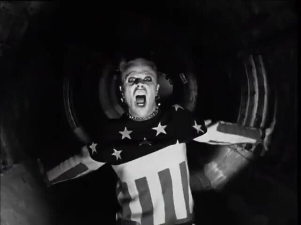 Firestarter: Πώς ο Keith Flint απογείωσε τον εκστατικό rave ύμνο των Prodigy