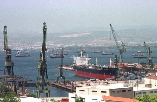 Σε καθεστώς ειδικής διαχείρισης τα Ναυπηγεία Σκαραμαγκά