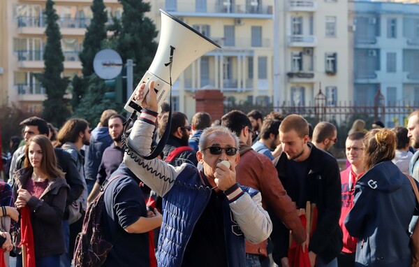 Παναττική στάση εργασίας: Παραλύει το δημόσιο - Συγκεντρώσεις στο κέντρο της Αθήνας