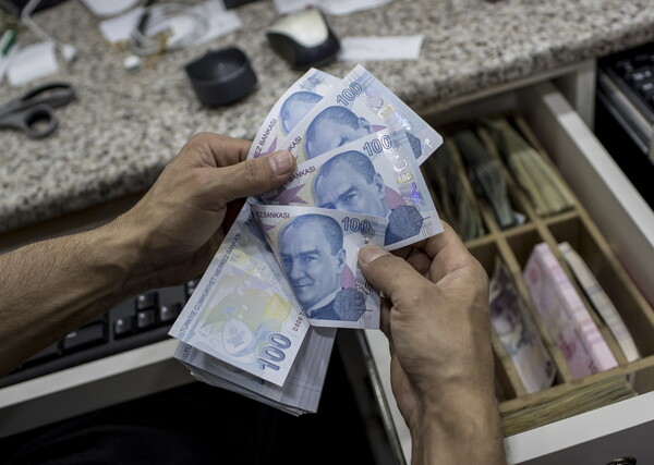 Η οικονομία της Τουρκίας σε ύφεση για πρώτη φορά από το 2009