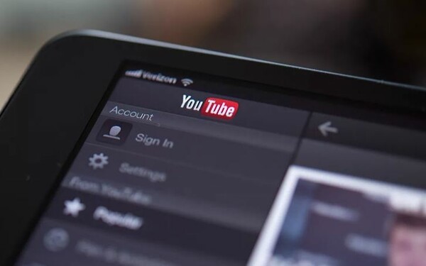 Το ΥouTube θα μπλοκάρει τα σχόλια στα βίντεο με παιδιά για να αποκλείσει τους παιδόφιλους