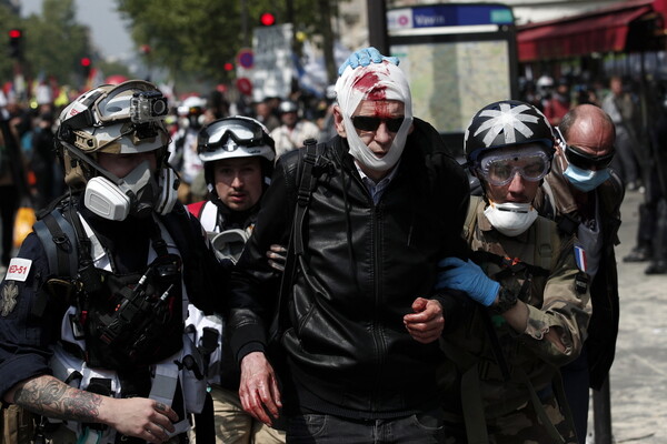 Σοβαρά επεισόδια στο Παρίσι για την Πρωτομαγιά - Black Blocs και Κίτρινα Γιλέκα συγκρούστηκαν με την αστυνομία