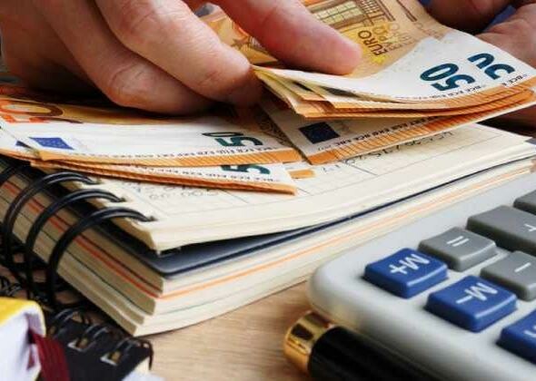 ΑΑΔΕ: Πάνω από 4 εκατ. πολίτες χρωστούν στο Δημόσιο- Στα 104,3 δισ. τα ληξιπρόθεσμα χρέη