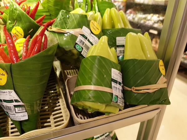 Φύλλα μπανανιάς αντί για πλαστικό: Η πράσινη στροφή σε Ταϊλάνδη και Βιετνάμ