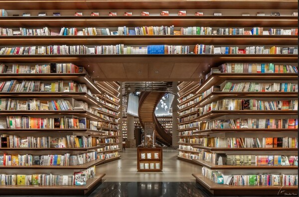 Αυτό είναι το πιο εντυπωσιακό βιβλιοπωλείο του κόσμου και βρίσκεται στην Κίνα