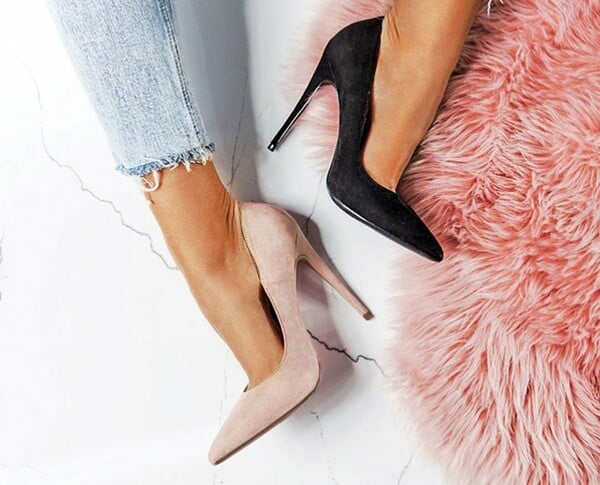 Ανακαλύψαμε τα πιο κομψά και προσιτά παπούτσια για τις εξόδους των γιορτών