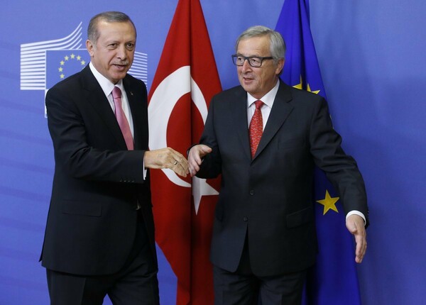 Ευρωπαϊκή Ένωση προς Τουρκία: «Ανοιχτές οι πόρτες αλλά πρέπει και "οι μεντεσέδες" να λειτουργούν»