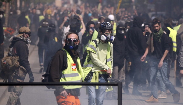 Κίτρινα Γιλέκα: Επεισόδια, δακρυγόνα και συλλήψεις στην Τουλούζη