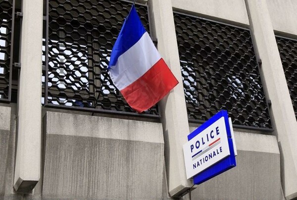 Αστυνομικό τμήμα στο Παρίσι έκλεισε «μέχρι νεωτέρας» λόγω ψύλλων