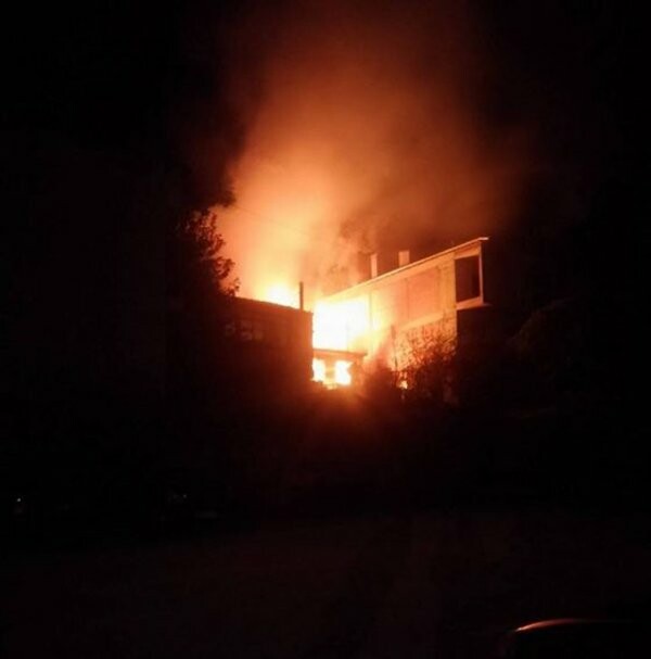 Κοζάνη: Νεαροί έσωσαν ηλικιωμένες από πυρκαγιά - Όρμησαν σε φλεγόμενο σπίτι