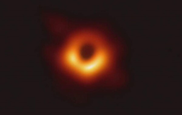 NASA: Live η σπουδαία ανακάλυψη - Η πρώτη φωτογραφία μαύρης τρύπας