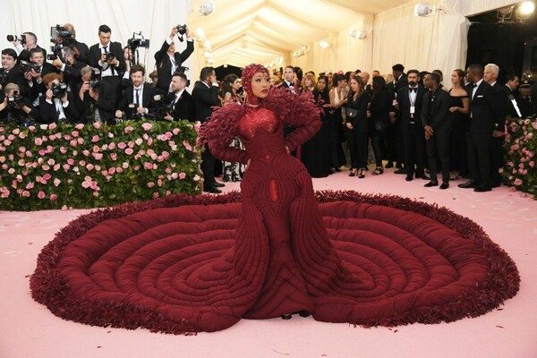 Met Gala 2019: Οι διάσημοι στο κόκκινο χαλί - Φέτος οι εμφανίσεις ήταν πιο εκκεντρικές από ποτέ