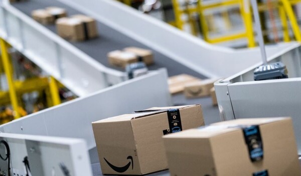 H Amazon βγάζει δισεκατομμύρια δολάρια από «μεθυσμένους» αγοραστές
