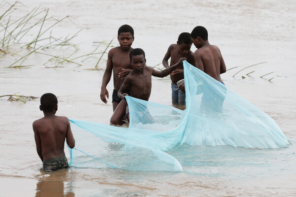 Μοζαμβίκη: Απόλυτη καταστροφή από τον κυκλώνα Ιντάι - Στους 446 οι νεκροί