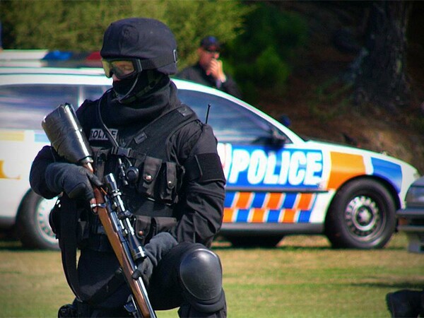 Συναγερμός στη Νέα Ζηλανδία μετά από πληροφορίες για πυροβολισμό