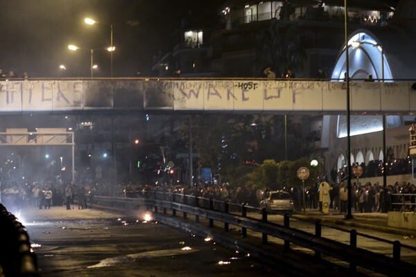 Η εκρηκτική Ανάσταση στον Νέο Κόσμο - Μολότοφ για το «Χριστός Ανέστη»