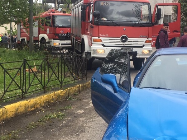 Σοβαρό τροχαίο: Αυτοκίνητο παρέσυρε και τραυμάτισε μαθήτριες στο Αγρίνιο