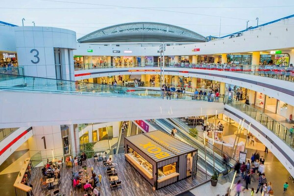 RIVER WEST: Η μεγάλη εβδομάδα της μόδας συνεχίζεται με τις καλύτερες εκπτώσεις