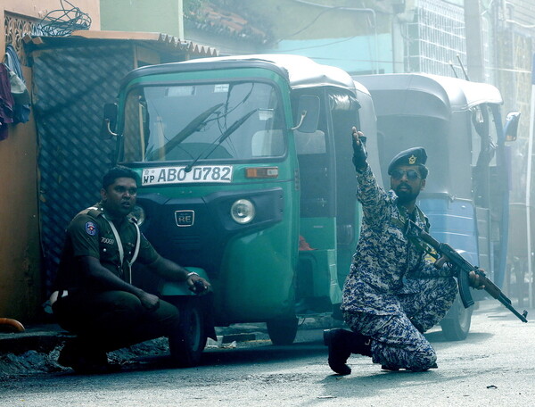Σρι Λάνκα: Πυρά μεταξύ των δυνάμεων ασφαλείας και ομάδας ενόπλων