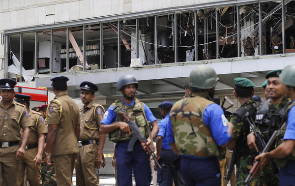 Σρι Λάνκα: Πάνω από 200 οι νεκροί από τις φονικές επιθέσεις